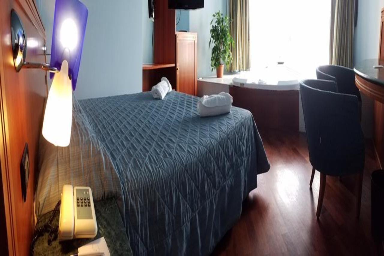 Hotel Michelangelo Palace & Spa Терни Экстерьер фото