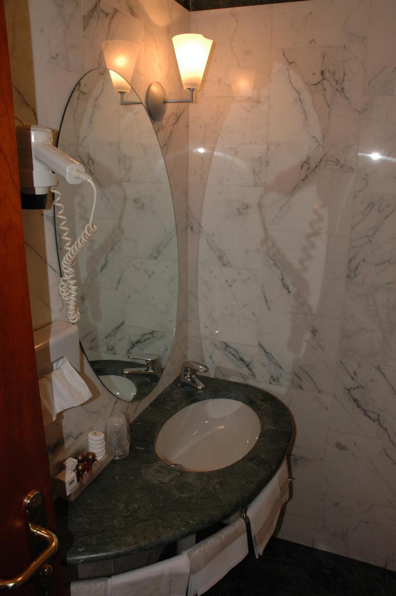 Hotel Michelangelo Palace & Spa Терни Номер фото