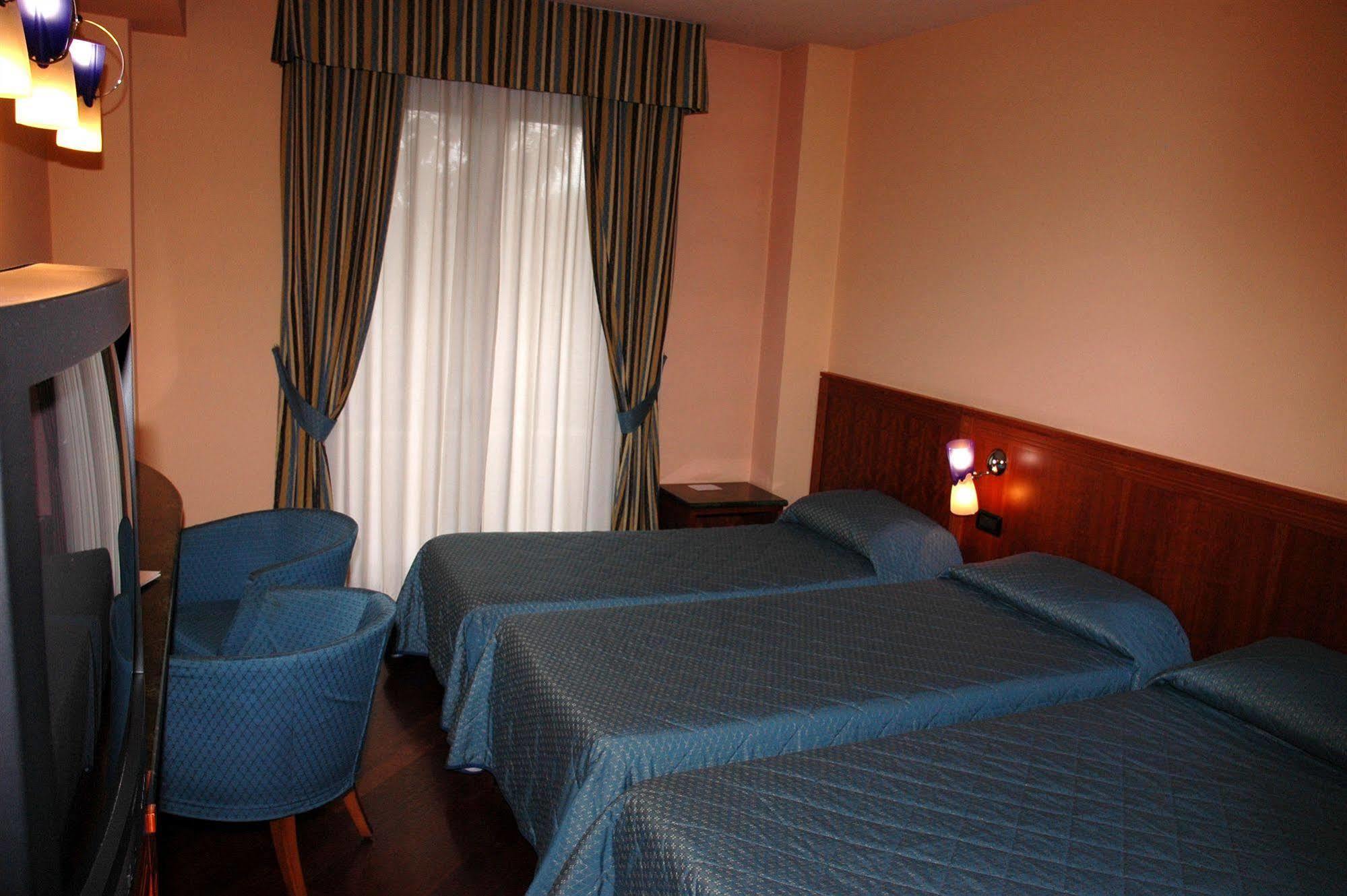 Hotel Michelangelo Palace & Spa Терни Экстерьер фото